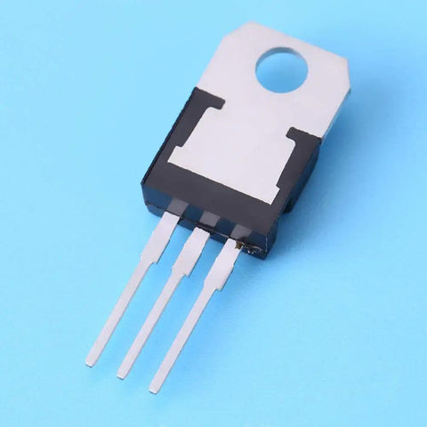 60 Piece Three Pin Transistor Assortment Kit Packing Top Shelf Semiconductor Gears And Beefy Noncontact Switch Blocks For Slick Workshop Mods Inside Neatly Sorted Plastic Crate, close-up of a TO-220 transistor.