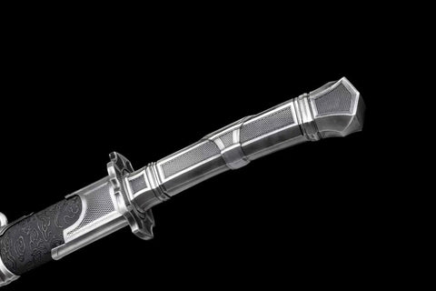 Close-up of alloy fittings on the handle of a Hand Forged Qing Dynasty Dao Sword With High Manganese Steel Blade And Alloy Fittings