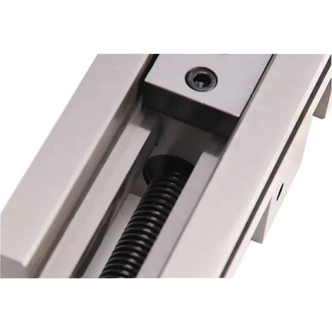 Heavy Duty Precision Cnc Machine Vise With Robust Steel Construction For Secure Milling And Lathe Operations close-up of the clamping mechanism.