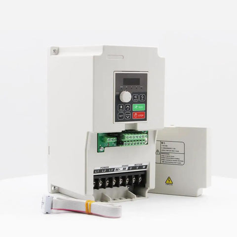 5.5KW 220V H100 Inverter 1000Hz 1/3PH Input Variable Frequency Drive for industrial motors, front view of control panel and terminals