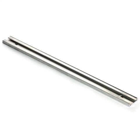 Heavy Duty Eighteen Inch Inflatable Rubber Clamp Paired With Top Notch Aluminum Retainer Delivering Consistent Pneumatic Bladder Squeeze Making Delicate Grip Work A Snap On Production Lines. 18-inch aluminum retainer for secure grip.