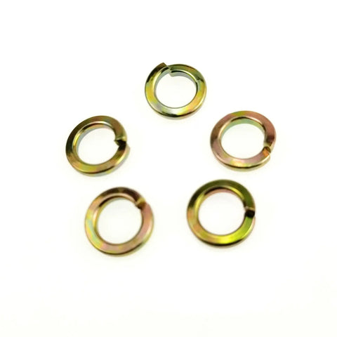 Beefy Three Quarter Inch Go Kart Clutch Bolt Kit For Predator Engine And Minibike With Solid Lock Washers close-up of five washers.