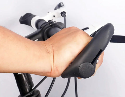 Grip of ergonomic bicycle grips with wide palm support 130 mm long grippy rubber handlebar grips with aluminum lock on mechanism.