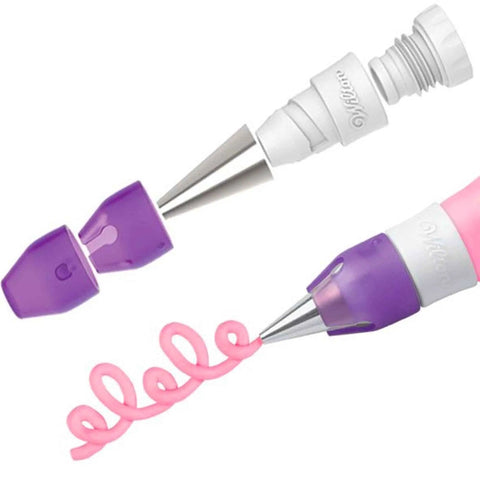 Twist Quick Decorating Coupler 4 Piece Set For Cakes And Icing, showing easy tip change system with icing flow