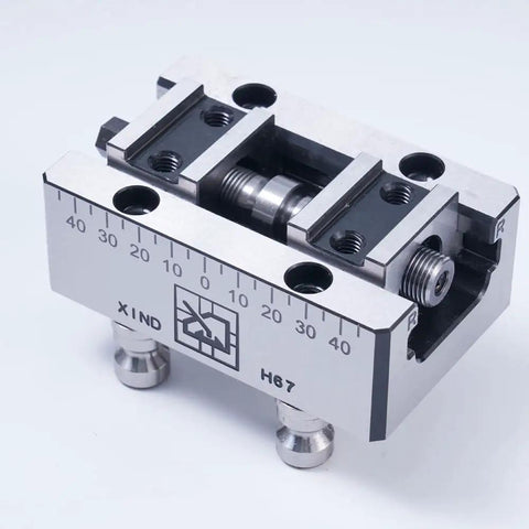 Heavy Duty Cnc Self Centering Vise Delivers Dead On Precision Milling Machine Tool Grip with a smooth adjustable mechanism.