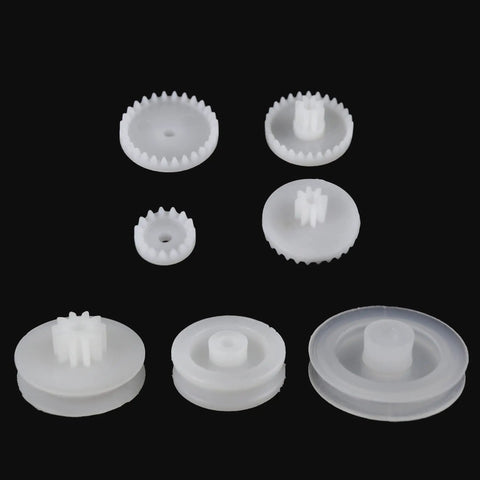 Close-up of plastic gears from Awesome 200 Piece Plastic Gear Set For DIY Robots And Toys Including Crown Gears