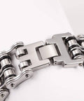 Men's 316L Stainless Steel Chain Bracelet in Silver Black Finish for Gearheads and Riders, close-up of clasp design.