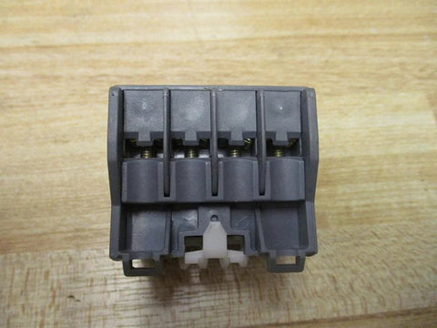 Front view of CA5-22M CA522M Auxiliary Contact Block, 2 N.O./2 N.C. Front-Mount A-Line Series 600V, grey single unit.