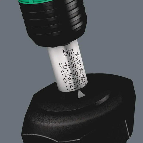 Close-up of torque dial on Kraftform Series 7400 Adjustable Torque Screwdrivers with Rapidaptor Quick Release Chuck 0.1 to 3.0 Nm