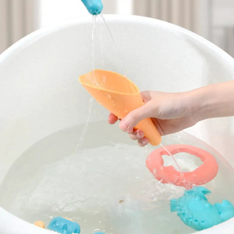 5 Piece Beach Sand Set For Kids And Boys Portable Lightweight Plastic Shovels And Buckets Water Play Kit in use