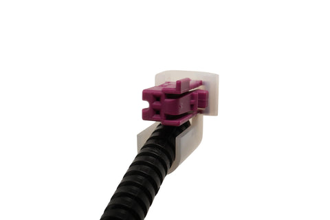GM 24064375 Automatic Transmission Wiring Harness For Vehicles Beefed Up Shielding With Moisture Protection Vibration And Abrasion Defense OEM Style Replacement, close-up connector