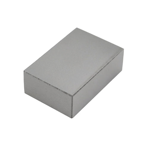 Yunnergo precision parallel block, no holes, solid metal machinist setup block, angled top-left view