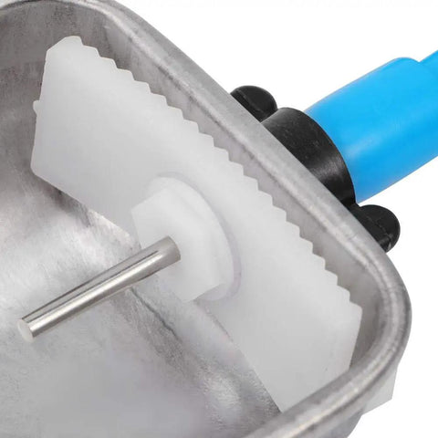 Close-up of Heavy Duty 304 Stainless Steel Automatic Rabbit Water Feeder With Adjustable Hanging Drinking Bowl connection detail.