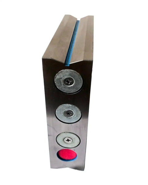 Side view of 200 Mm Magnetic Spirit Level With Right Angle Vial For Peak Precision and Dead On Accuracy, showcasing the durable aluminum body.