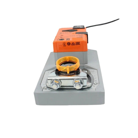 Heavy Duty 16Nm AC24V SMQ24A Motorized Damper Actuator For HVAC Vents with mounting plate and orange grip.
