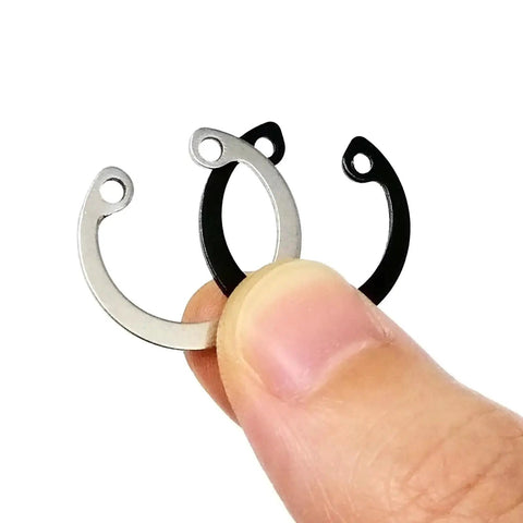 Close-up of Beefy Heavy Duty Retaining Ring Kit parts, 8-24mm internal C-type circlips, showcasing stainless steel 304.