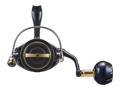 Front view of Saltiga SAG4000-XH Spinning Reel Beast Of A Reel For Serious Saltwater Angling With Ultra Smooth Drag and aluminum frame