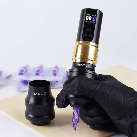 Fold2 Pro Tattoo Gun Kit Complete Tattoo Machine with 2000mAh Battery Mcore C1 Motor Gold Color 7 Stroke Options 140mm Length 250g Weight 40 44mm Grip Pro Level Tattooing for Serious Artists, gold cordless tattoo machine in gloved hand