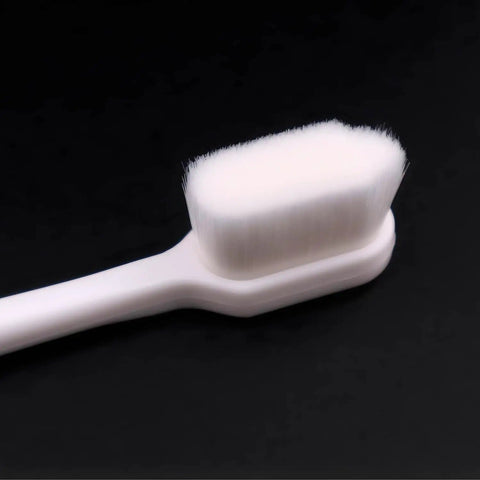 PCB Cleaning Brush With Ten Thousand Ultra Fine Bristles Flux Remover For Circuit Boards IC Chips BGA Pads Phones Tablets And Electronics Maintenance A Pro Grade Gentle Yet Tough Cleaning Tool For Pros, close-up view of white brush head