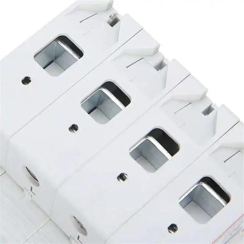 4P Anti Thunder Surge Arrester 385VAC For Automation Control System With Dual Thermal Magnetic Protection white 4-pole module