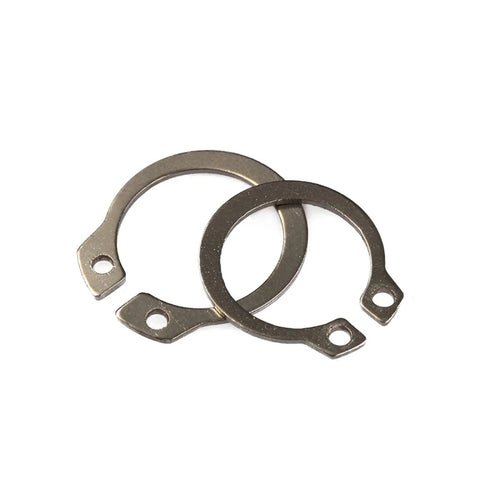 Close-up of 100 Piece M8 To M18 304 Stainless Steel Internal External Retaining Circlips
