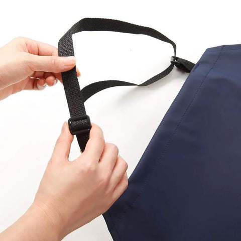 Adjusting strap of Waterproof Rubber Vinyl Apron With Two Big Pockets For Dishwashing And Grooming Lightweight PU Workhorse