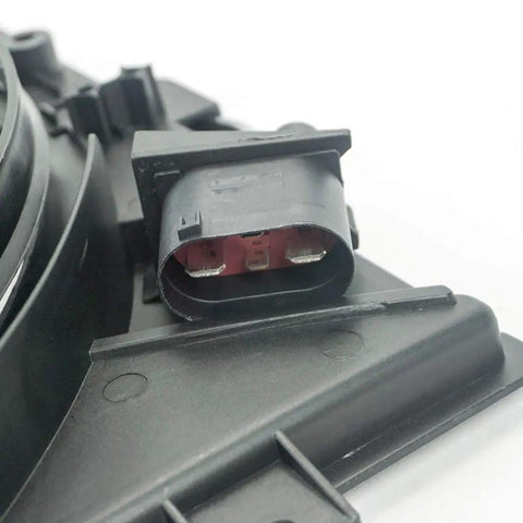 Close-up of electrical connector on Heavy Duty Direct Bolt On Dual Radiator And Condenser Cooling Fan Assembly For Vw Golf Jetta Rabbit Beetle 2006 To 2019 2.5L Straight Up Bolt In Replacement.