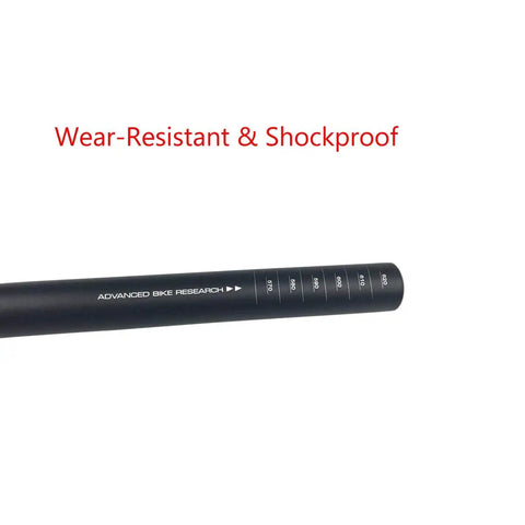 Close-up of lightweight 25.4mm aluminum MTB handlebar 600mm long, showcasing rugged 22.2mm bar ends and matte black finish.