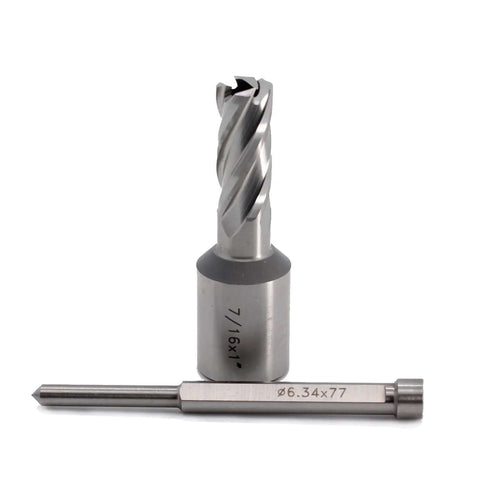Front view of Oscarbide annular cutter 7/16x1 with Weldon shank; beside it a Ø6.34x77 drill bit.