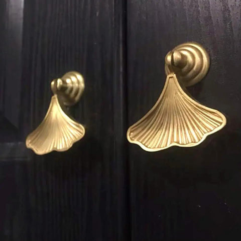 Dope Golden Drop Pendant Cabinet Knob Set Ginkgo Leaf Dresser Drawer Pull Handles Zinc Alloy Gold Tone Finish Single Hole Mount 2 Pcs Pack for Kitchen and Bathroom Cabinets