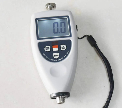 Handheld Surface Roughness Meter And Profile Gauge with 0-750 µm range for precise surface quality measurement