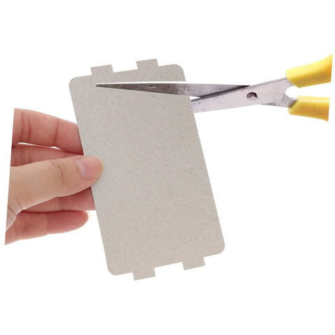 Cutting Six Pack Microwave Oven Mica Sheets Heat Insulation Pads with scissors, DIY splatter guard replacement