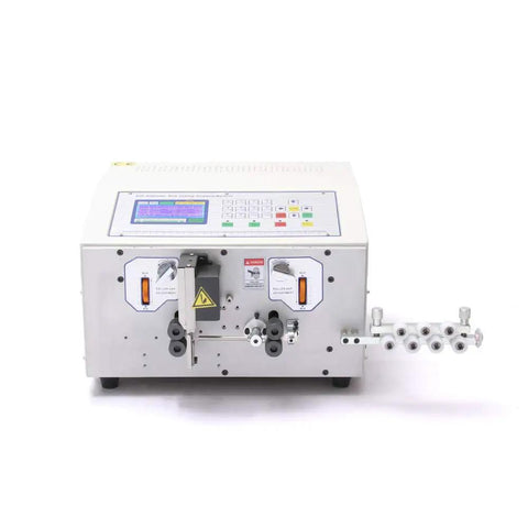 Heavy Duty Automatic Cable Wire Cutting And Stripping Machine AWG 32 To 11 with control panel and output feed.