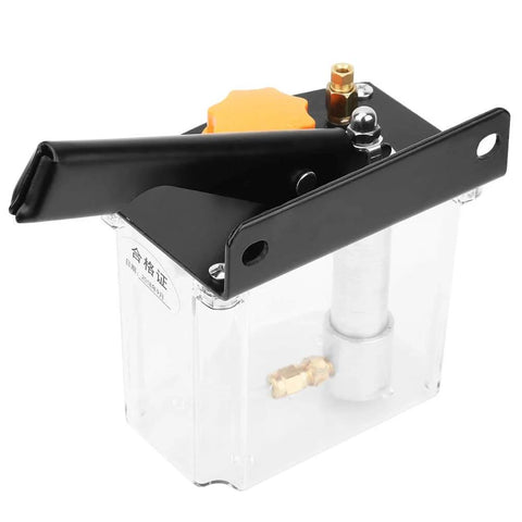 Right Hand Operated Manual Lubricating Pump 5R With 650 CC Capacity For CNC Machine Tools Machining Centers And Production Lines