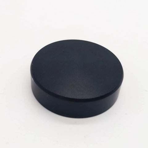 Pro grade aluminum bubble level with scratch-resistant black silver shell, perfect for precision alignment in woodworking and construction.