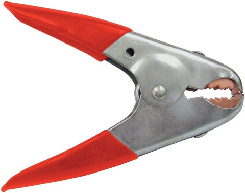 Heavy Duty 1100A Battery Jumper Cable Clamps Set Of 4 With Copper Conductors And Insulated Handles zoom on one clamp.