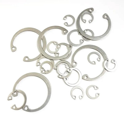 Internal Snap Ring Assortment Kit, 200Pcs 304 Stainless Steel Circlip Retaining Rings, 8mm To 26mm Sizes, variety of ring sizes shown