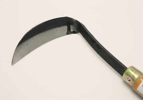 All Steel One Handed Scythe For Vegetable Gardens With Wood Handle And Resin Grip, steel blade close-up, lightweight garden tool