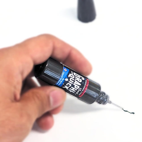 GraphiQuick Liquid Graphite Lubricant And Craft Enhancer With Precision Nozzle For Smooth Mechanical Lubes, A Metallic Finish