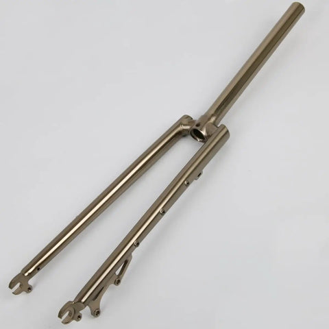 Rigid Front Fork For 700C Road Bikes One Eighth Inch Straight Tube Chrome Moly Steel With Disc Brake Mounts 9x100mm Quick Release Brushed Silver