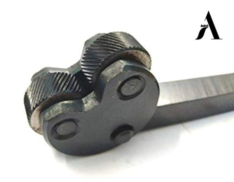 Diamond Pattern Knurling Tool With Pivot Head For Lathe And Milling Machines Pro Grade 1/2 Inch Square Shank Close-up View