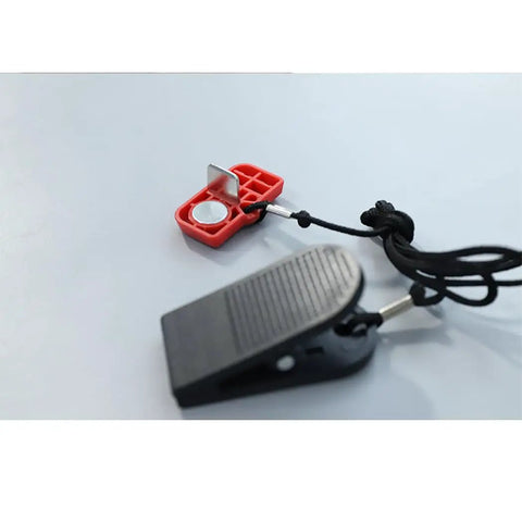 Magnetic Treadmill Safety Key For Horizon T101 T102 T103 T202 T203 TR5.0 7.0AT T8S T7.1 Replacement ABS Plastic Key With Clip Magnet And 2.6ft Nylon Rope Universal Fit If Shape Matches, red clip view