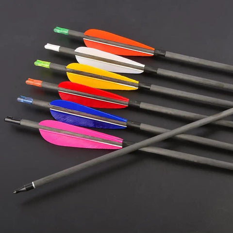Colorful arrow shafts with fletchings, incl. Top Notch Turkey Feather Fletching For Arrows 4 Inch Or 5 Inch Right Wing White 50 Pack