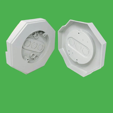 Vertical Siding Lamp Mount Kit With Built-In Box For Lights One Half Inch PVC, octagon view, white finish
