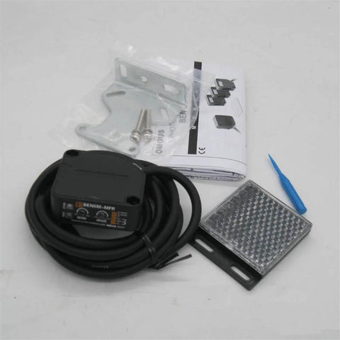 Indoor Wall Mounted Photoelectric Beam Sensor With Dual Voltage 12 To 240 VDC And 24 To 240 VAC, Retroreflective Proximity Switch Kit