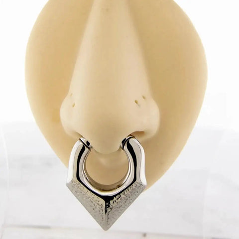 Textured V Shaped Hinged Clicker Ring For Stretched Piercings 6GA 316L Stainless Steel Silver Tone Inner Diameter 12MM in nose