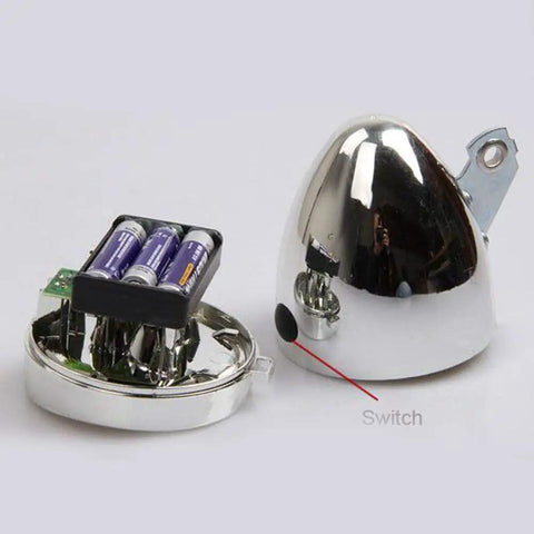 Old School 3 LED Bicycle Front Light With Bracket showing battery compartment and switch