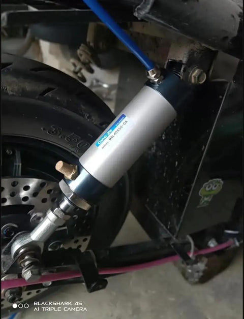 Compact MAL16 x 250 Double Acting Aluminum Pneumatic Cylinder installed on machinery, showing 16mm bore and 250mm stroke for automation.
