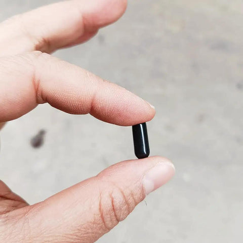 Close-up of a black rubber end cap for 20 Pack Aquarium Airline Splitter Outlet Cap Rubber End Caps 3/16 Inch Inner Diameter.
