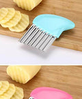 Crinkle-cut veggie cutter set, blue- and pink-handled stainless-steel wavy blades; 2 pieces, front view.